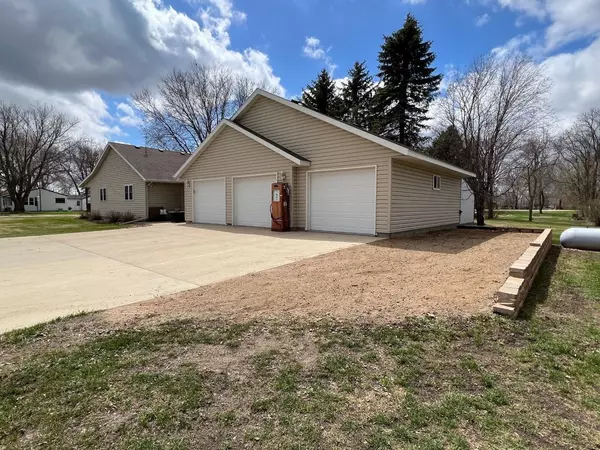 Alexandria, MN 56308,1627 3rd ST SE