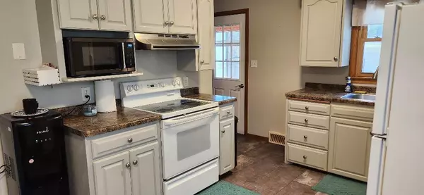 Albert Lea, MN 56007,1810 Johnson ST