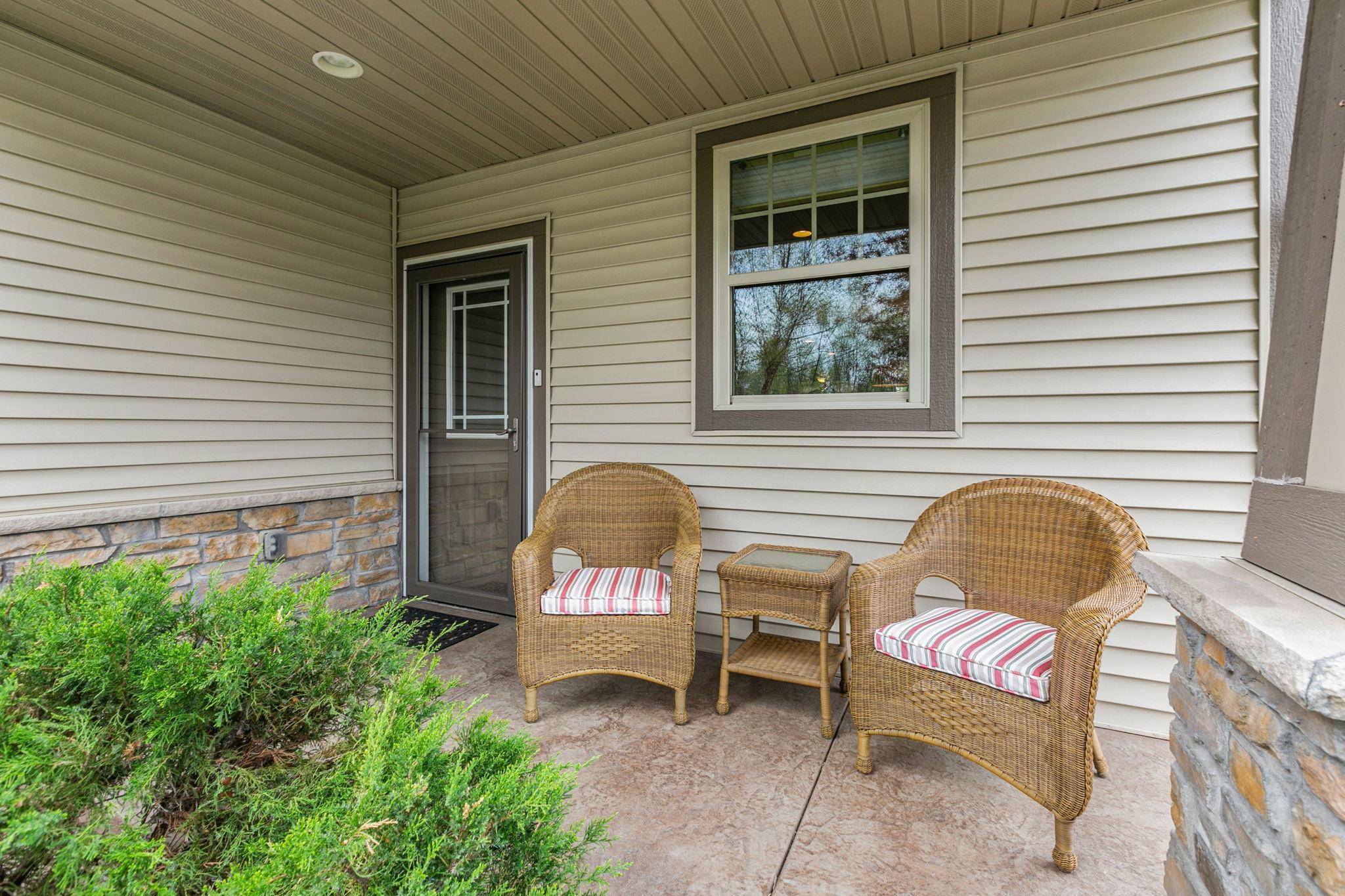 Vadnais Heights, MN 55127,4163 Centerville RD