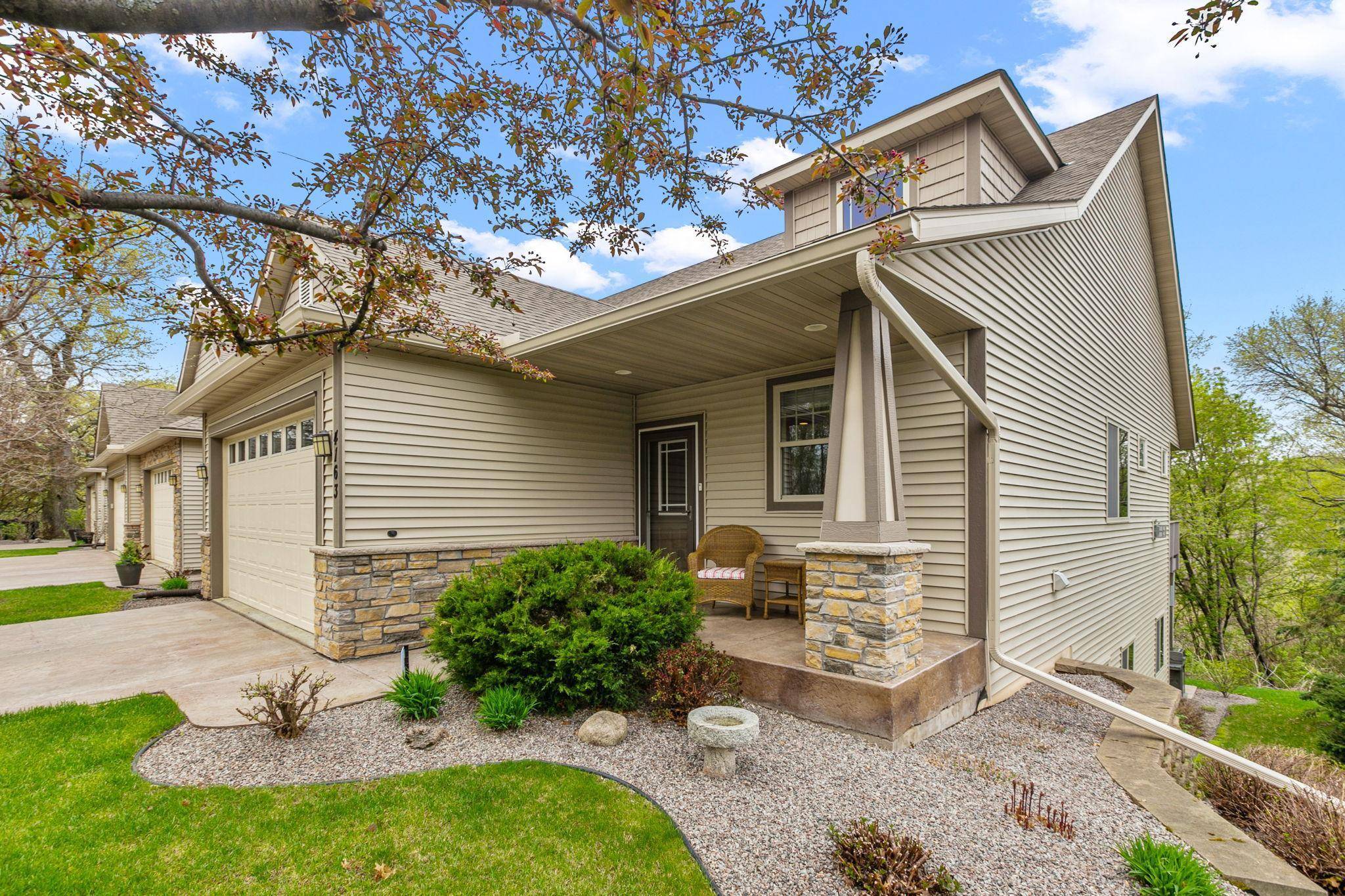 Vadnais Heights, MN 55127,4163 Centerville RD