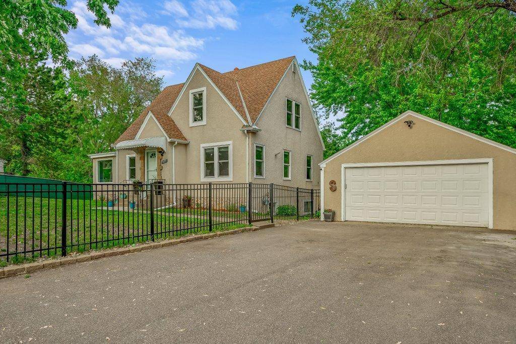 7425 York Terrace,  Edina,  MN 55435