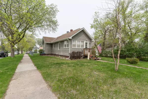 Fergus Falls Twp, MN 56537,728 W Linden ST