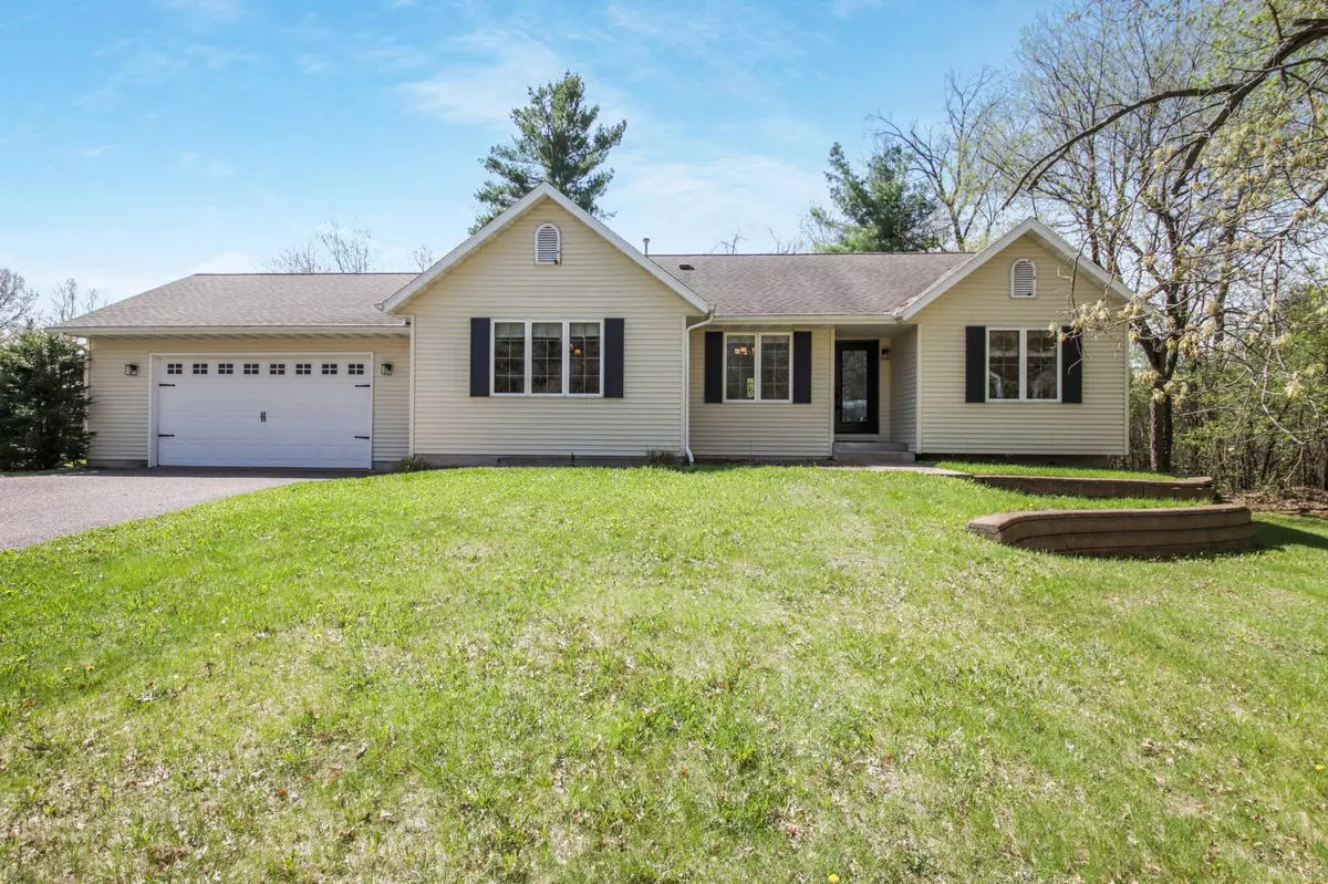 Chippewa Falls, WI 54729,1405 Green View DR