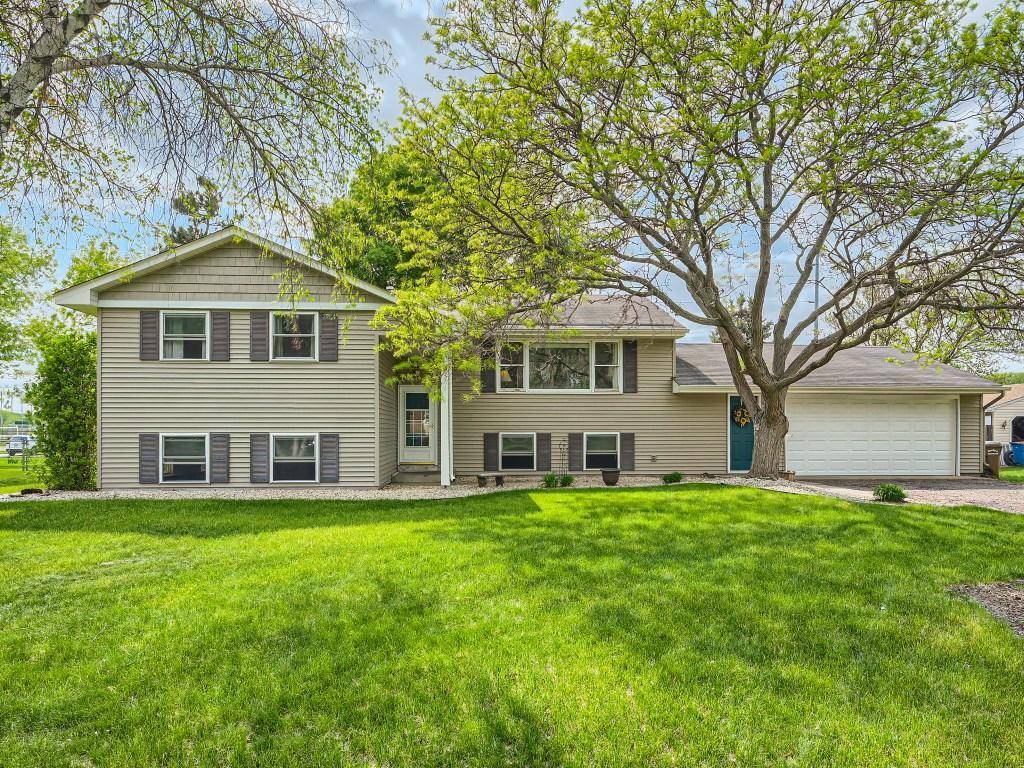 11833 Kentucky AVE N, Champlin, MN 55316
