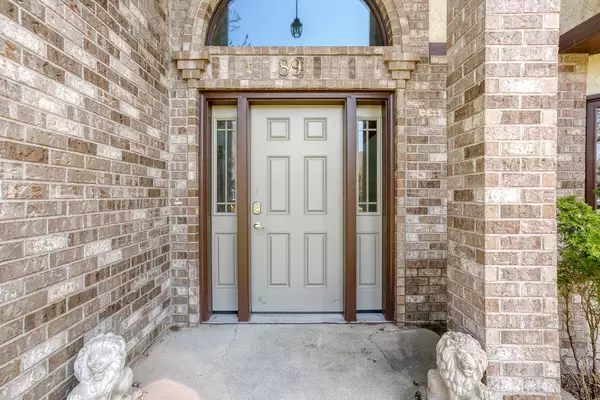 890 Mendakota CT, Mendota Heights, MN 55120