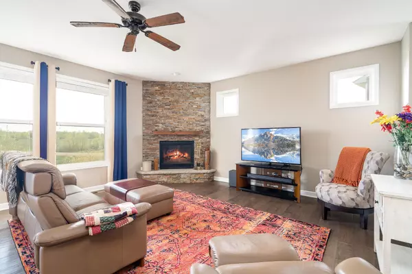 Victoria, MN 55386,9242 Bridle WAY