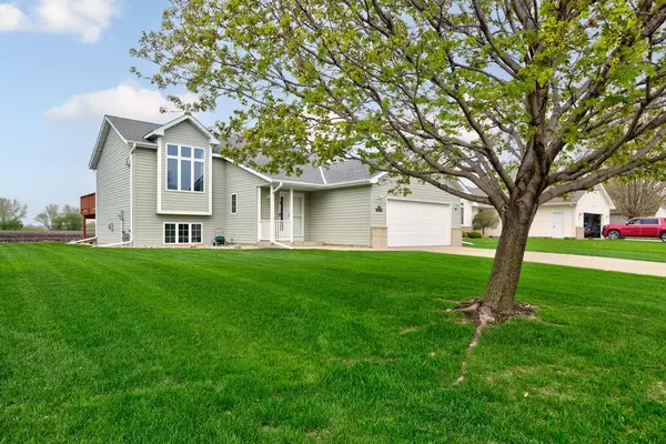 Owatonna Twp, MN 55060,610 Lee ST NE