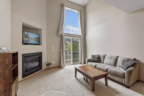 Lakeville, MN 55044,18318 Kerrville TRL #610