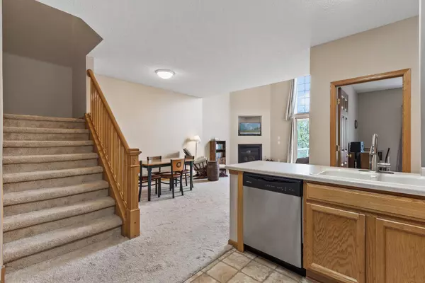 Lakeville, MN 55044,18318 Kerrville TRL #610