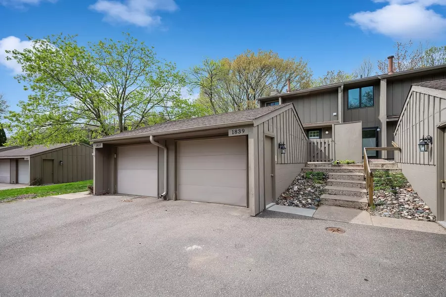 1839 Yuma LN N, Plymouth, MN 55447