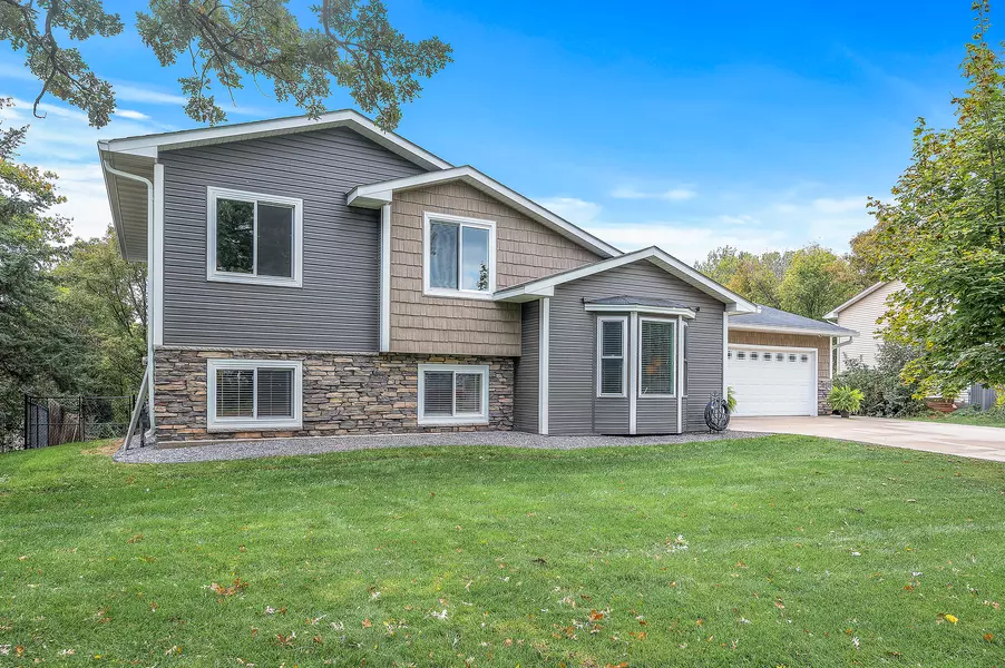 3384 S Coon Creek DR, Andover, MN 55304