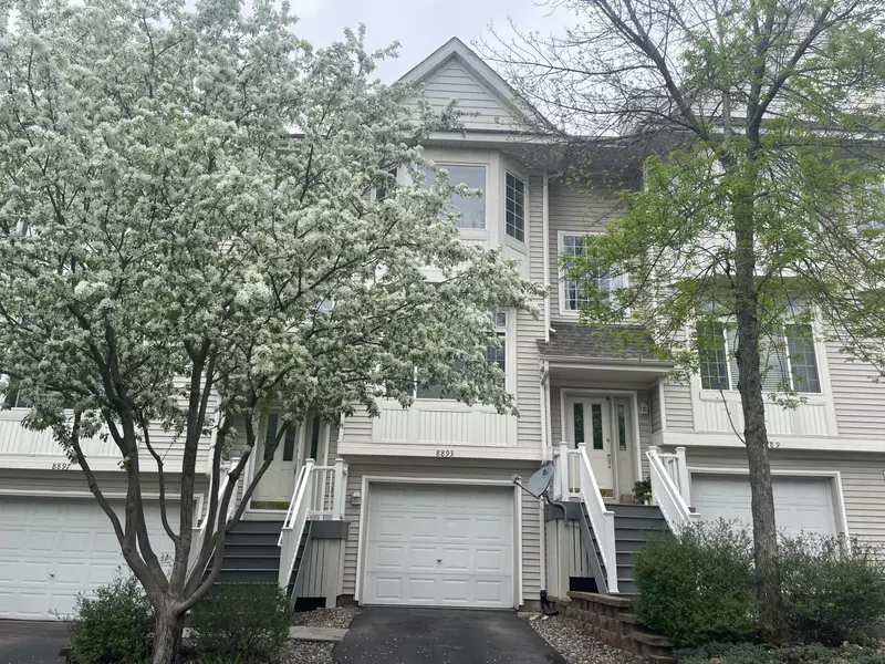 8893 Brunell WAY, Inver Grove Heights, MN 55076