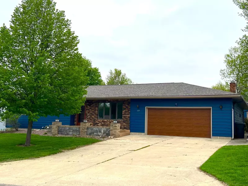 113 Sunrise CIR, Adrian, MN 56110