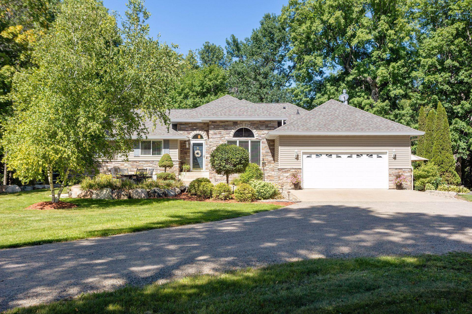 4698 Castle CIR,  Lester Prairie,  MN 55354