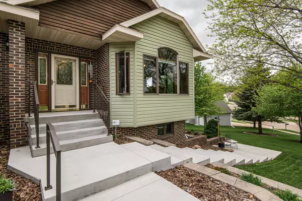 Rochester, MN 55906,1006 Baird LN NE