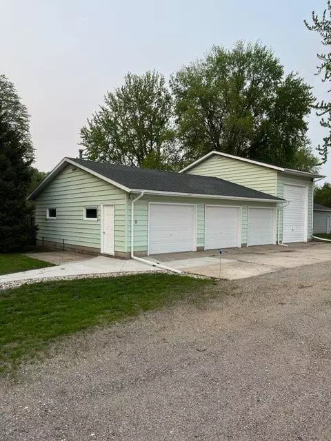 Willmar, MN 56201,515 SE 14th ST