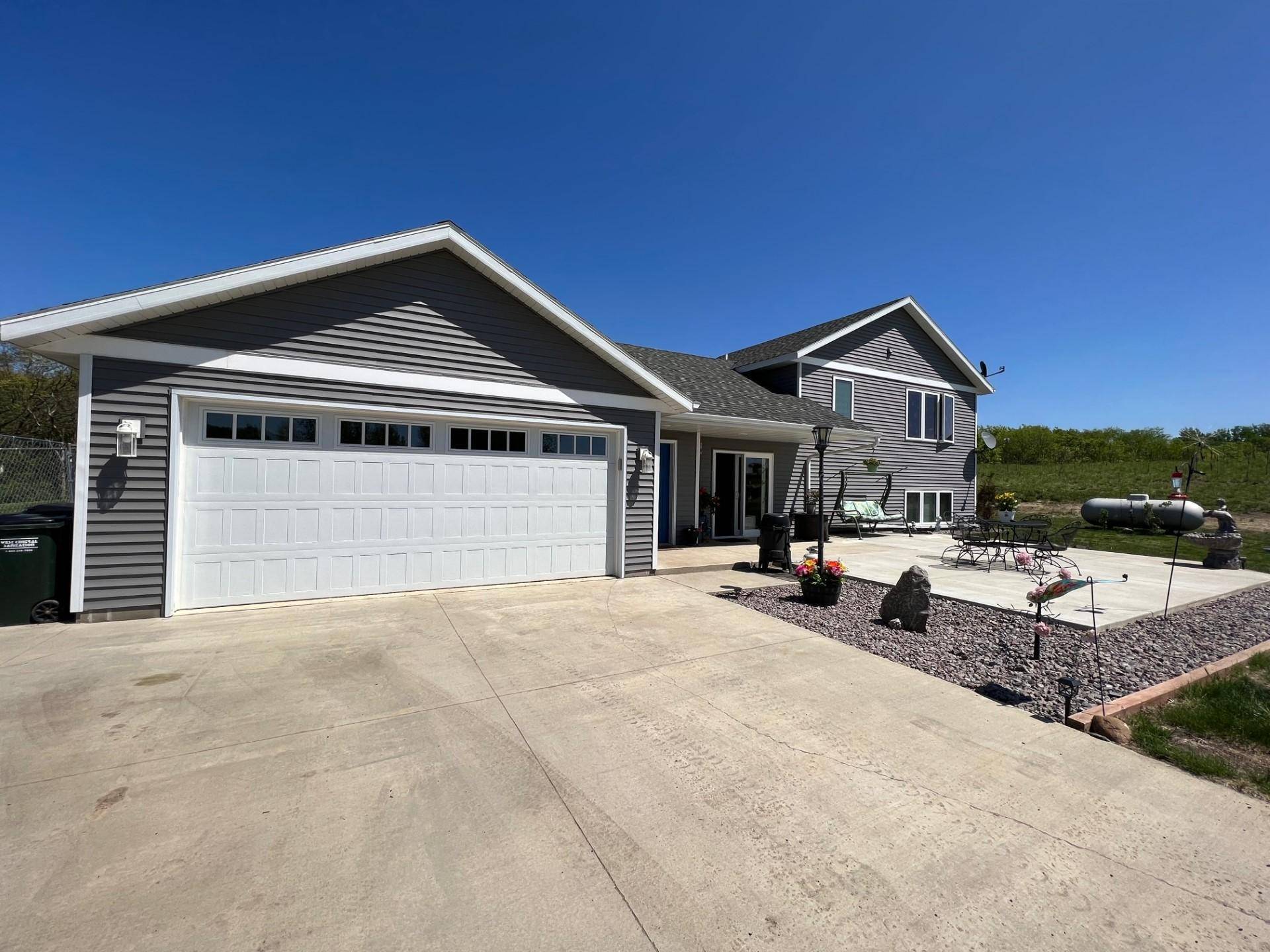 27441 160th ST,  Paynesville,  MN 56362