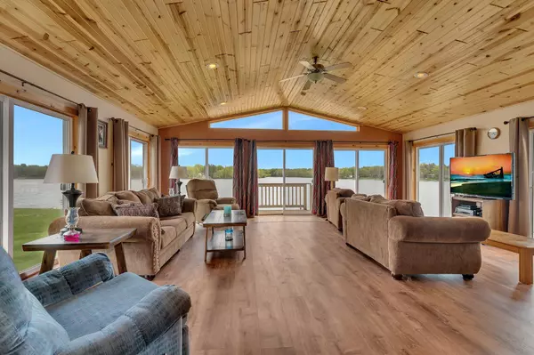 15550 Edgewater RD NE, Pokegama Twp, MN 55063