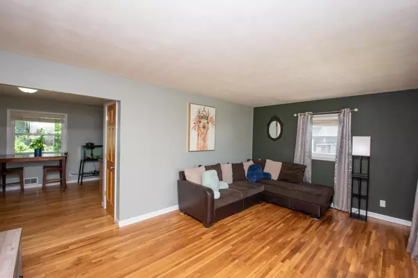 Woodbury, MN 55125,6132 Oak Knoll DR