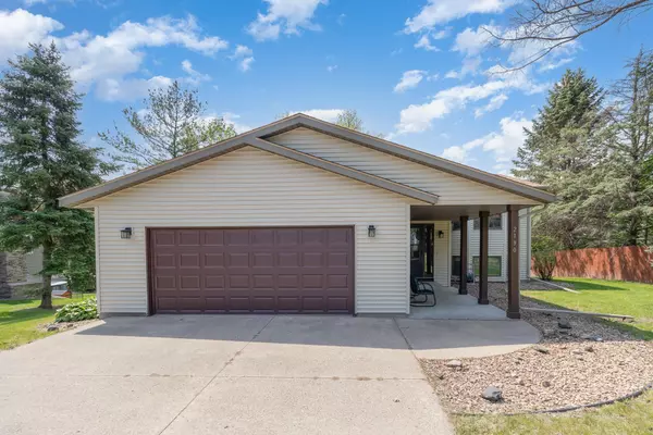 Inver Grove Heights, MN 55077,2190 67th ST E