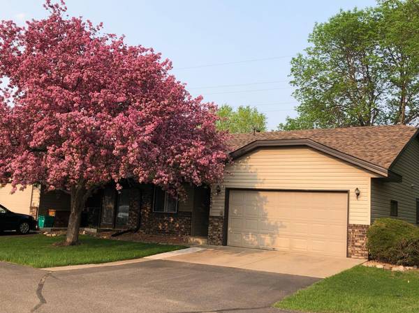 530 Auburn PL NW #A,  Elk River,  MN 55330