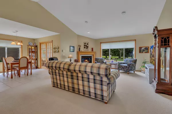 Sartell, MN 56377,908 Oak Pond CT