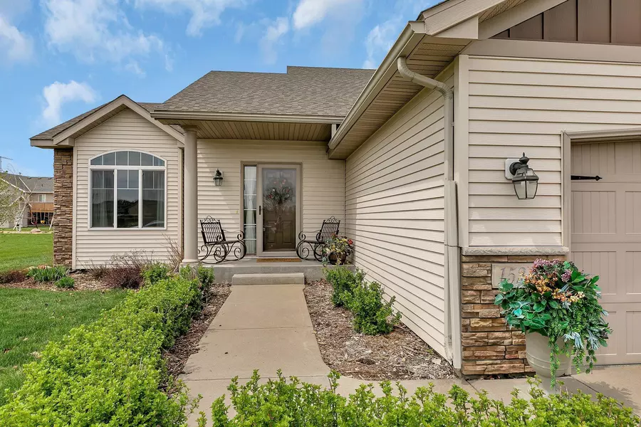 1521 Pine Siskin, Sartell, MN 56377