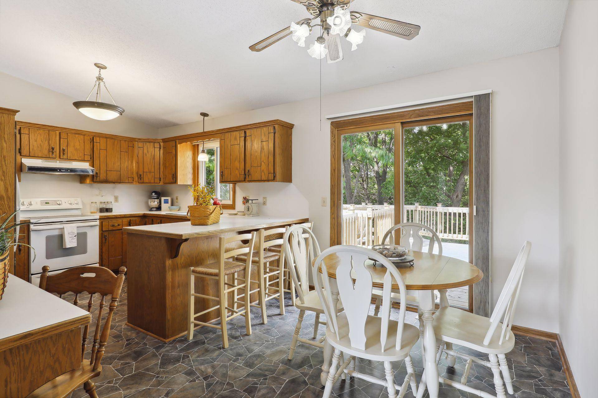 Chaska, MN 55318,1355 Lexington LN