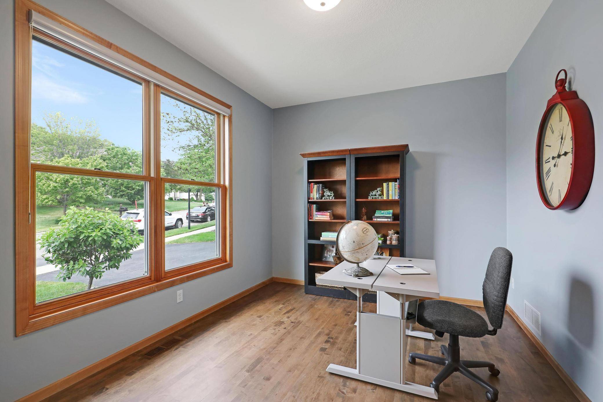 Apple Valley, MN 55124,13823 Essex TRL
