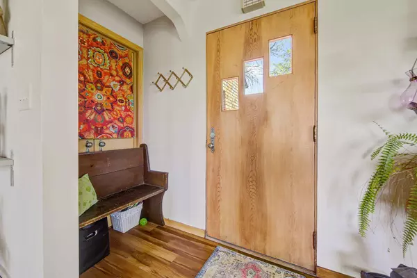 Owatonna Twp, MN 55060,324 Plainview ST