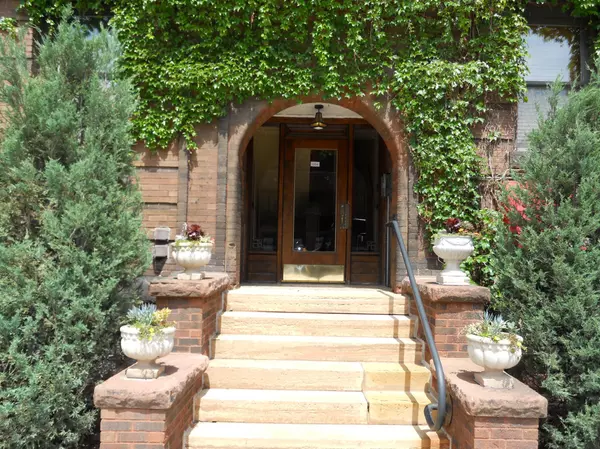 Minneapolis, MN 55403,1204 Harmon PL #4