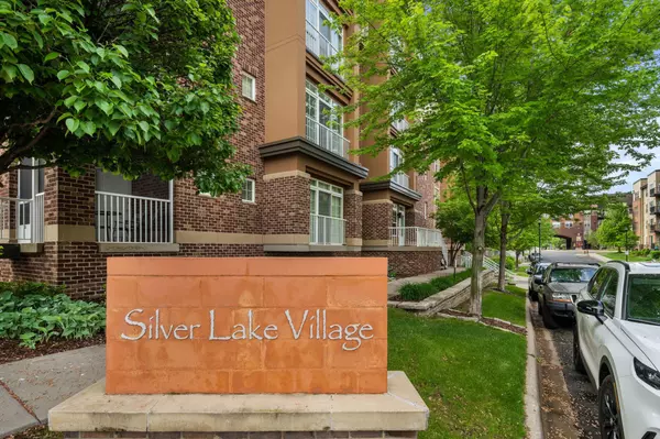 2405 39th AVE NE #405, Saint Anthony, MN 55421