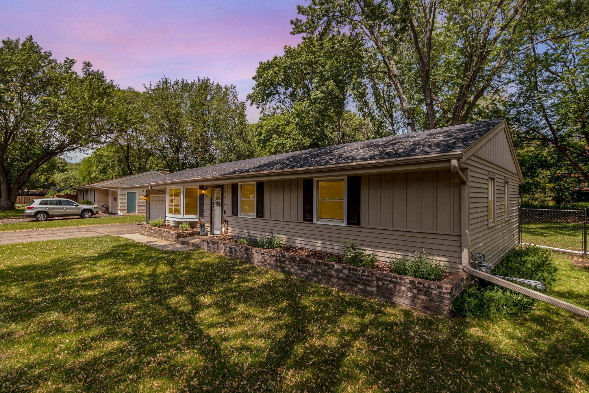 14314 Bellevue DR, Minnetonka, MN 55345