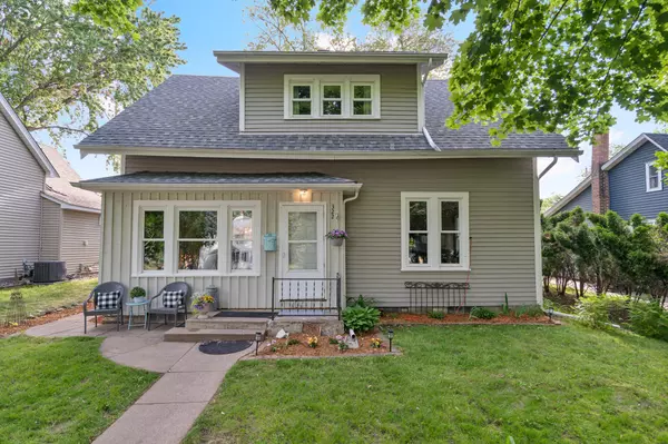 322 5th ST N, Bayport, MN 55003