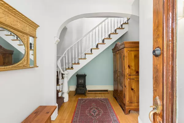 Minneapolis, MN 55404,2325 Pillsbury AVE S