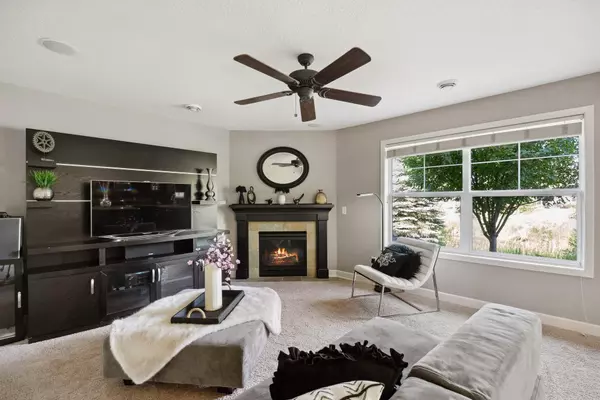 Medina, MN 55340,3287 Red Oak TRL