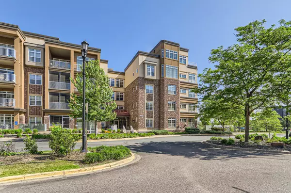 2550 38th AVE NE #109, Saint Anthony, MN 55421