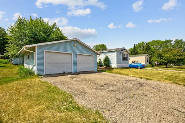 Faribault, MN 55021,711 30th ST NW
