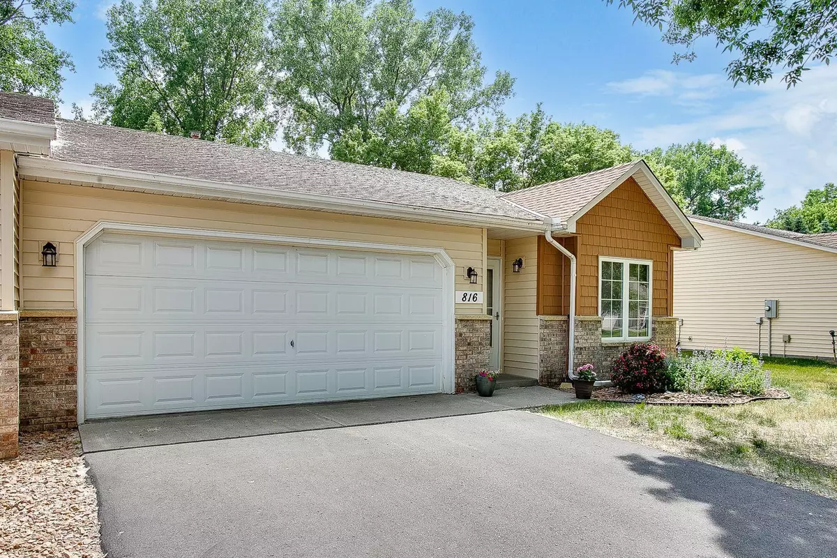 Vadnais Heights, MN 55127,816 Garceau LN