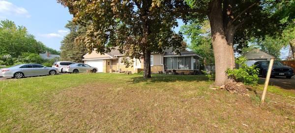 5930 Camden AVE N,  Brooklyn Center,  MN 55430