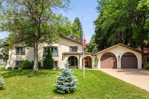 Shoreview, MN 55126,303 Snail Lake RD