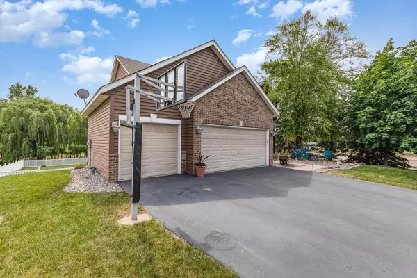 Shakopee, MN 55379,8904 Horizon DR