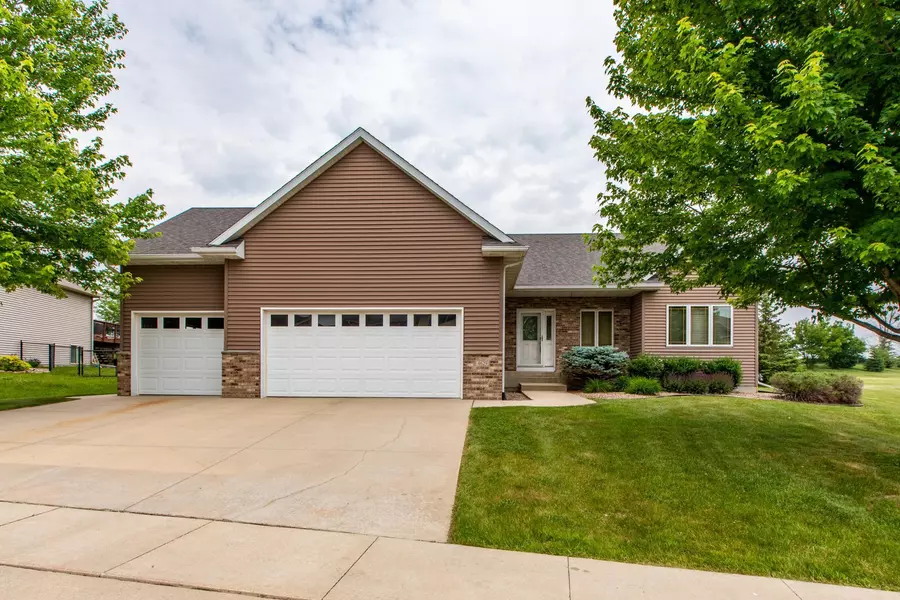 4629 Summit Pointe PL NW, Rochester, MN 55901