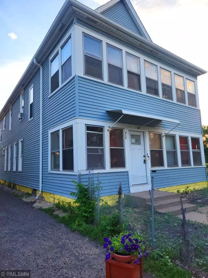 Minneapolis, MN 55413,912 4th ST NE