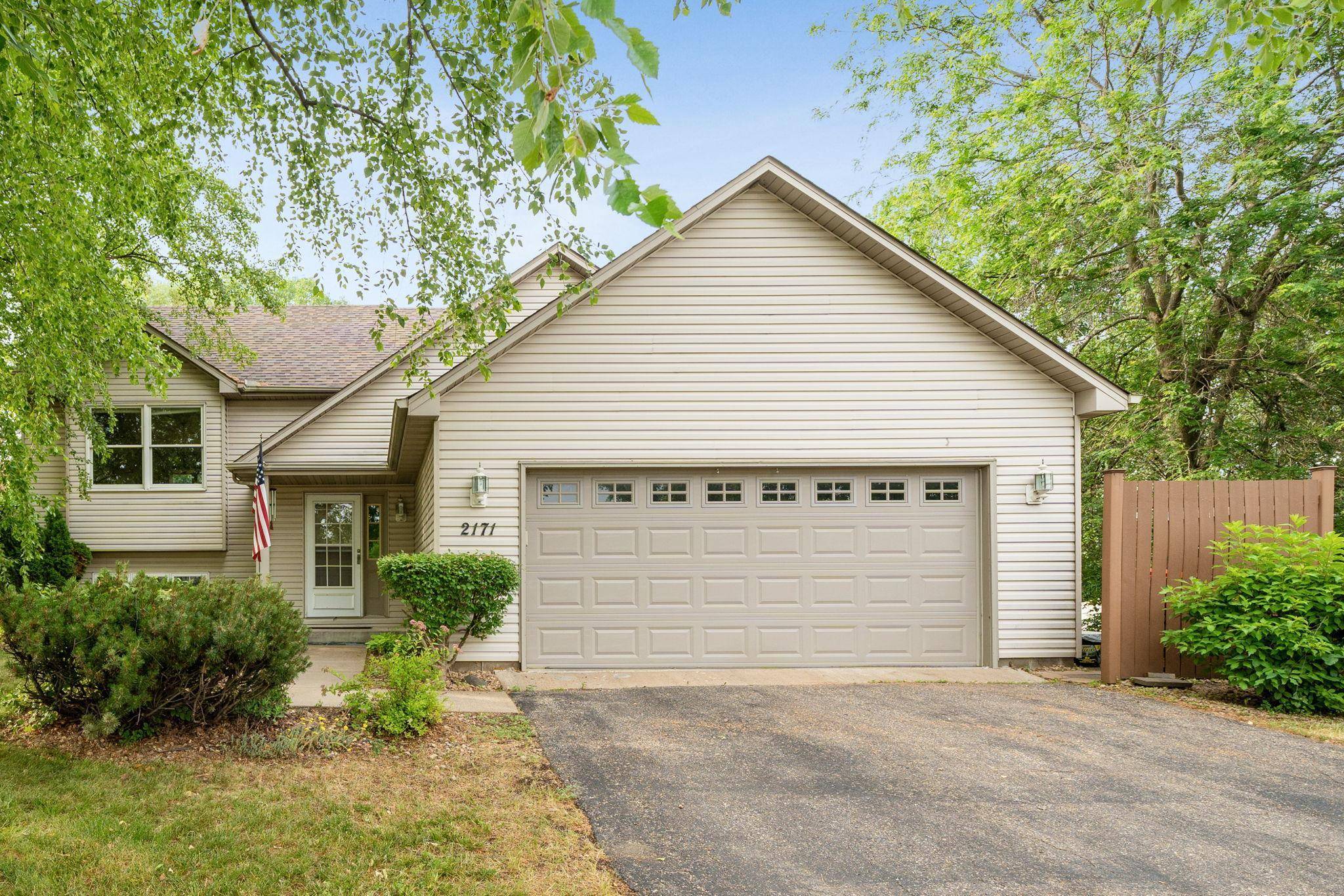 Oakdale, MN 55128,2171 Grafton AVE N