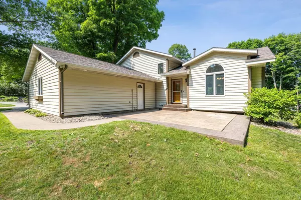 32199 Noble Oak CIR, Avon, MN 56310