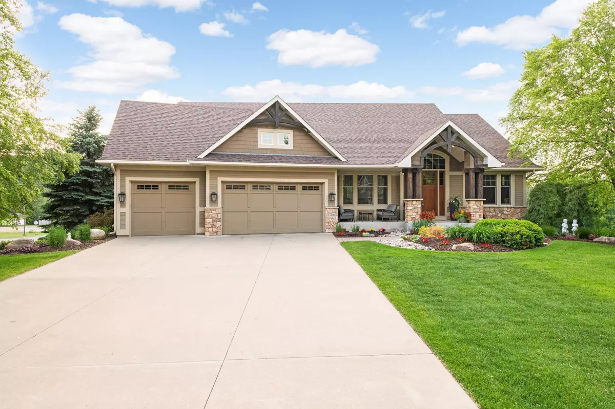 Burnsville, MN 55306,15490 Lucerne CIR