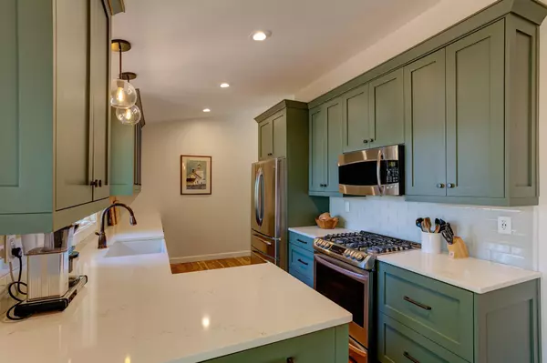 Oak Park Heights, MN 55082,5658 56th Street CIR N