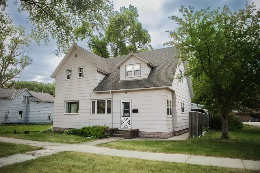 111 W 9th ST, Morris, MN 56267