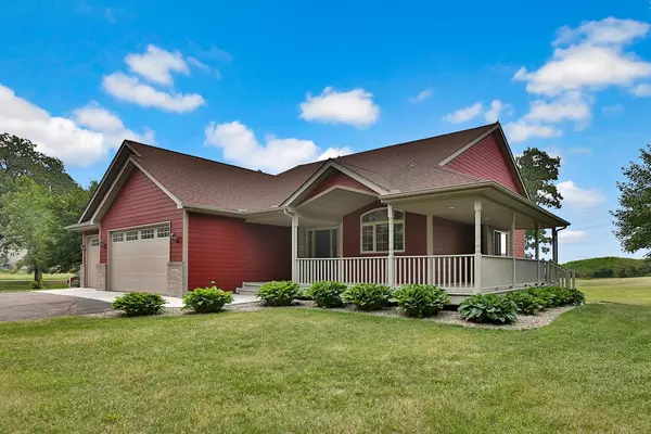8808 Farmstead CT, Monticello, MN 55362